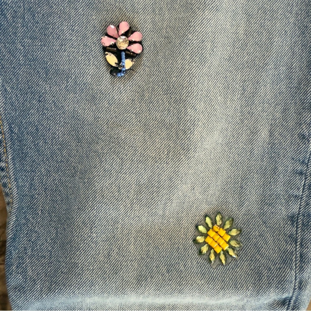 Zara cropped skinny button fly jeans with bead embroidered flowers Size 2 - Picture 6 of 11